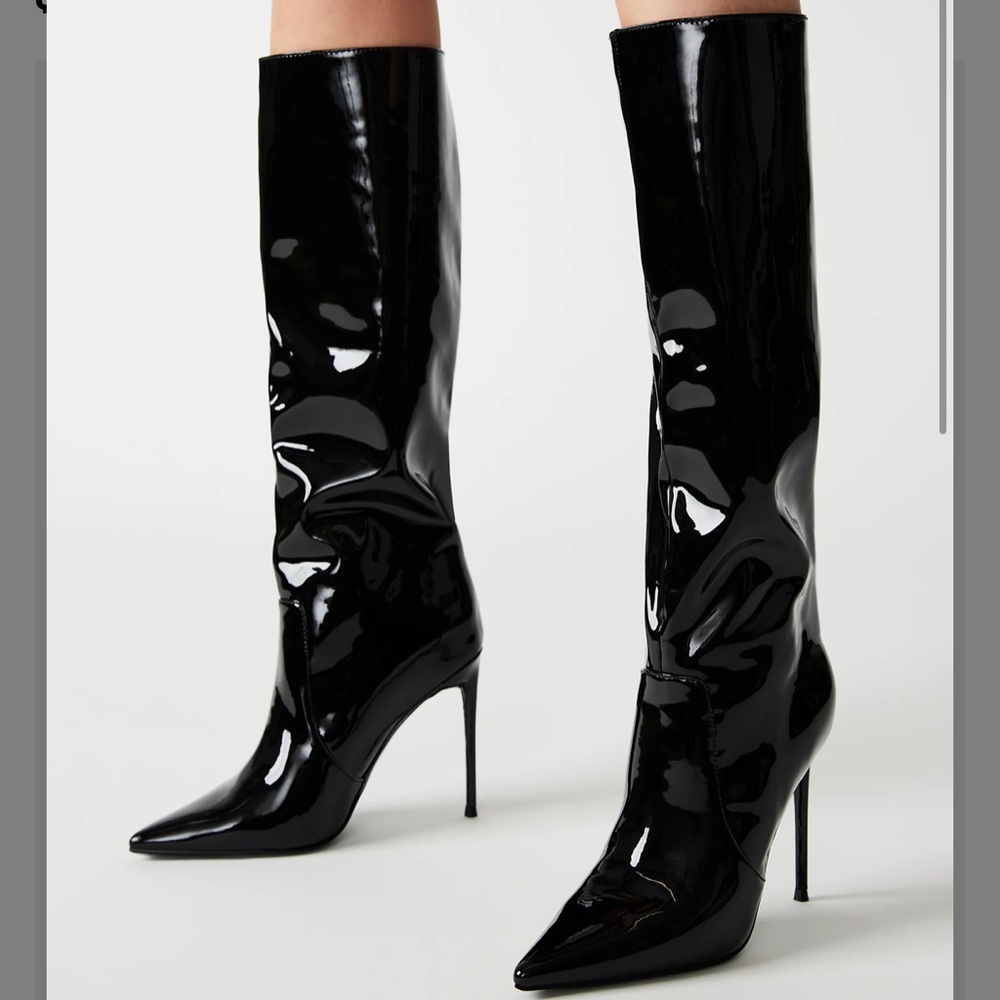 STEVE MADDEN Black patent leather boots